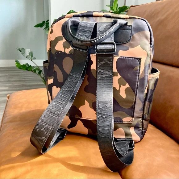 Badgley Mischka Camouflage Backpack Large Camo Back To School Bag - Picture 2 of 3
